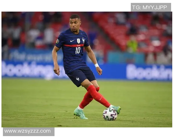 壁纸足球明星姆巴佩的精彩瞬间与个人魅力展现