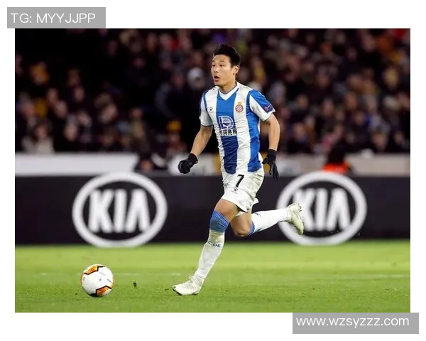 描绘中国足球明星武磊的精彩瞬间与激情赛场的艺术作品展示 描绘中国足球明星武磊的精彩瞬间与激情赛场的艺术作品展示