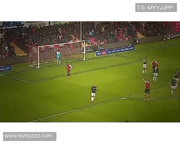 学霸足球明星的双重人生:课堂与球场的精彩对决 学霸足球明星的双重人生:课堂与球场的精彩对决