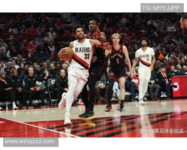 2021年NBA常规赛精彩对决开拓者与猛龙的激烈碰撞与精彩瞬间回顾 2021年NBA常规赛精彩对决开拓者与猛龙的激烈碰撞与精彩瞬间回顾